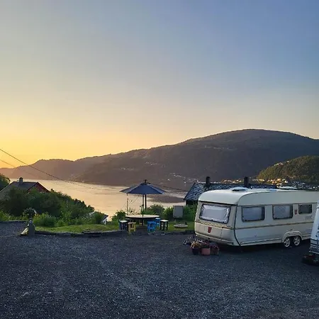 营地 Landlig, Nydelig Og Fjord Utsikt - Sentralt *